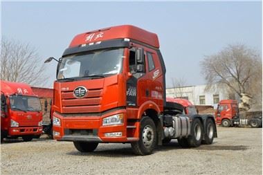 استعمال شدہ FAW 6×4 J6P ٹریکٹر