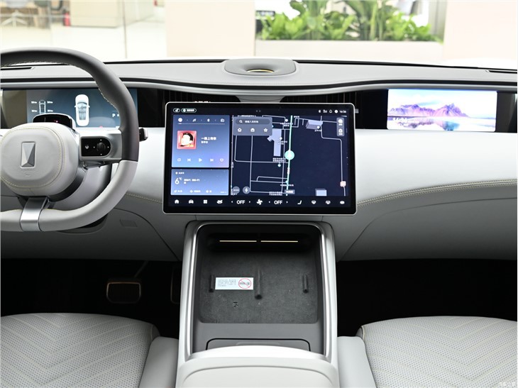 2023 NEW Avita 11 Huawei EV Luxury SUV