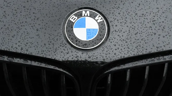 BMW نے امریکہ میں 100،{1}} سے زیادہ گاڑیاں واپس منگوائی ہیں۔