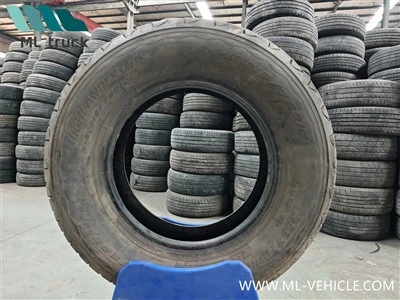 215/75R15 ٹائر استعمال کیا گیا